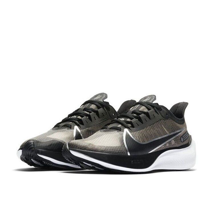 Чоловічі кросівки Nike Zoom Gravity BQ3203-011_image_4