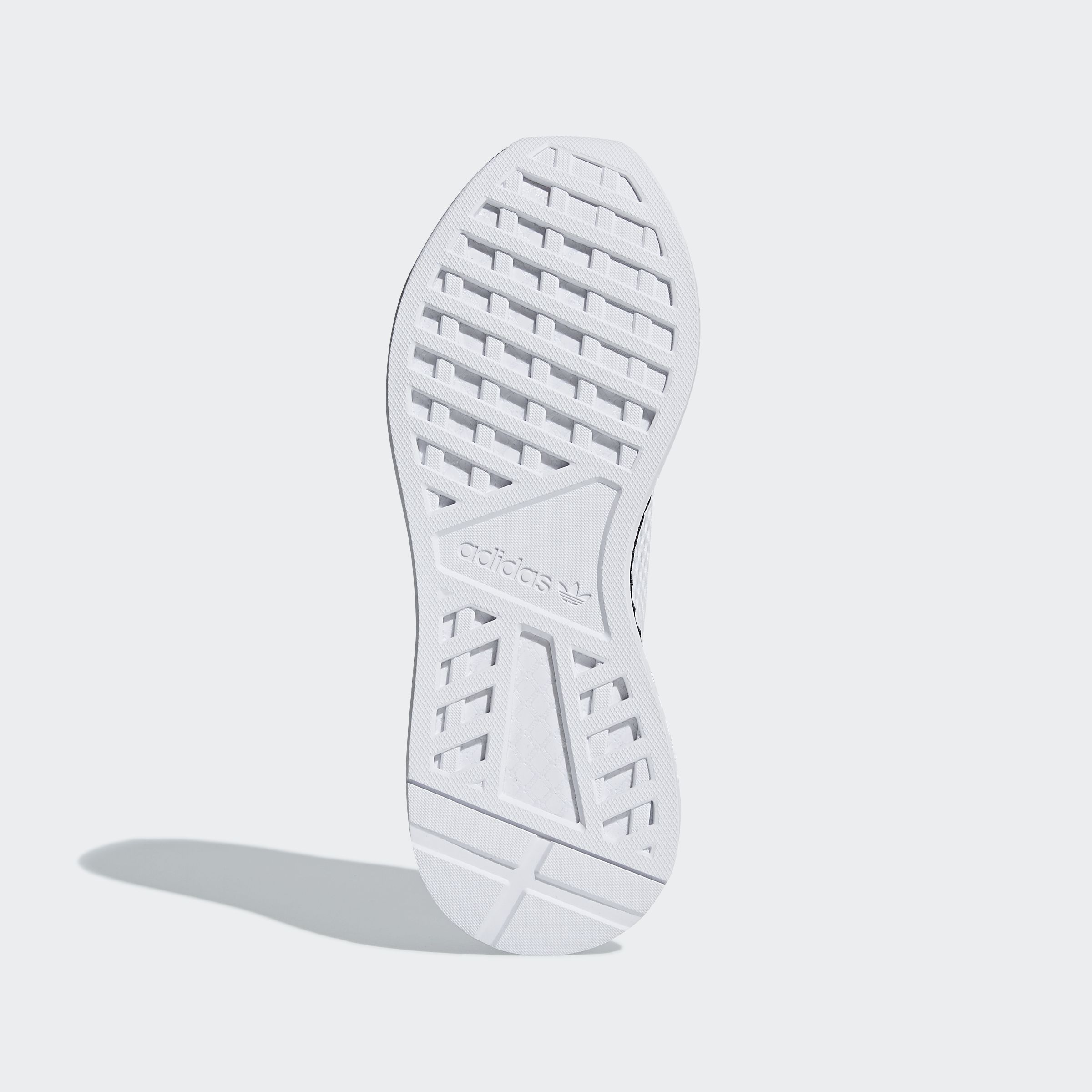 Мужские кроссовки Adidas Deerupt Runner B41767_image_4