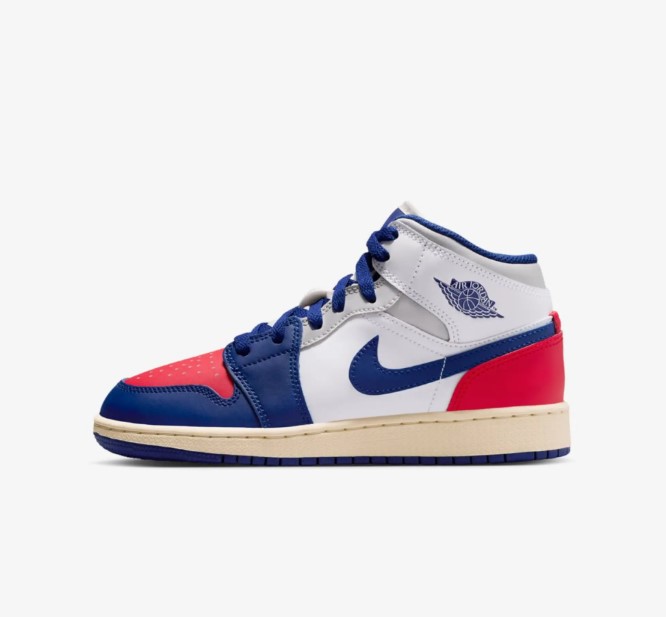 Подростоковые кроссовки Air Jordan 1 Mid DQ8423-102_image_3