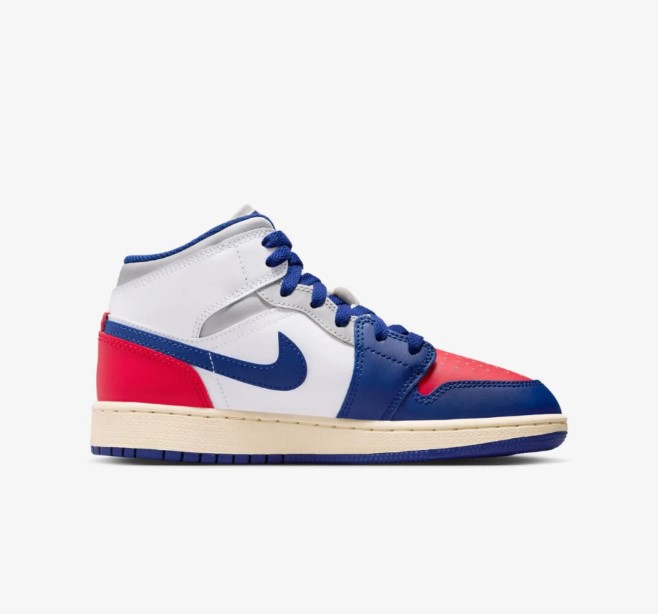Подростоковые кроссовки Air Jordan 1 Mid DQ8423-102_image_1