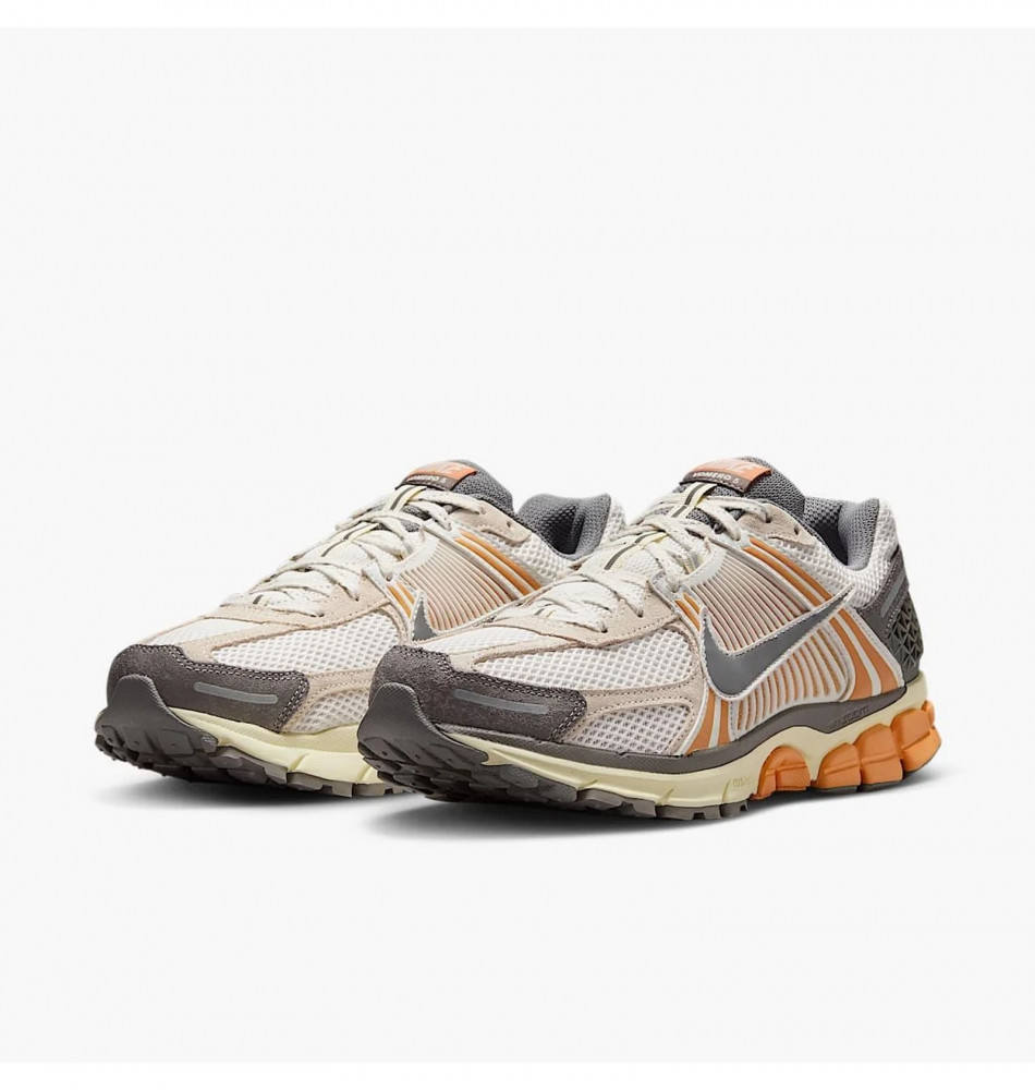 Кросівки чоловічі Nike Zoom Vomero 5 IB7469-030_image_5