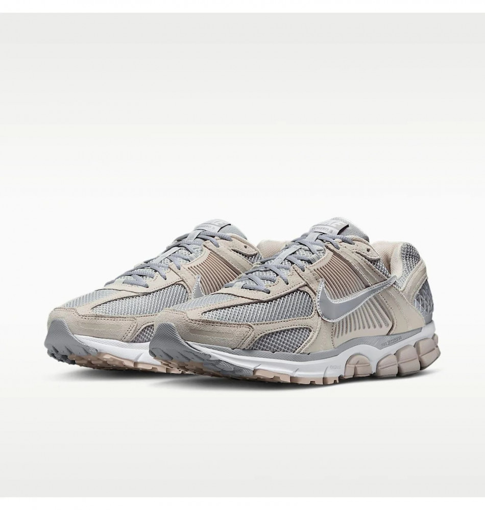 Кросівки унісекс Nike Zoom Vomero 5 HF1553-101_image_4