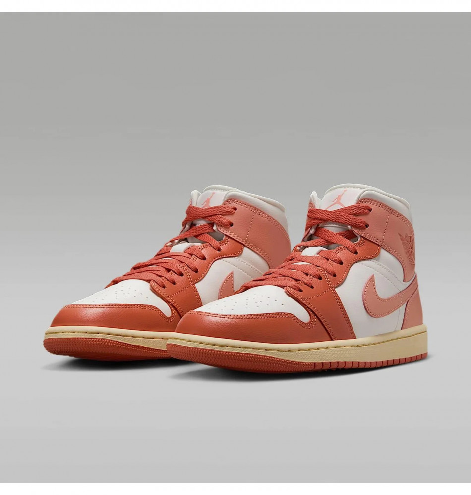 Женские кроссовки Nike Air Jordan 1 Mid Triple BQ6472-180_image_4
