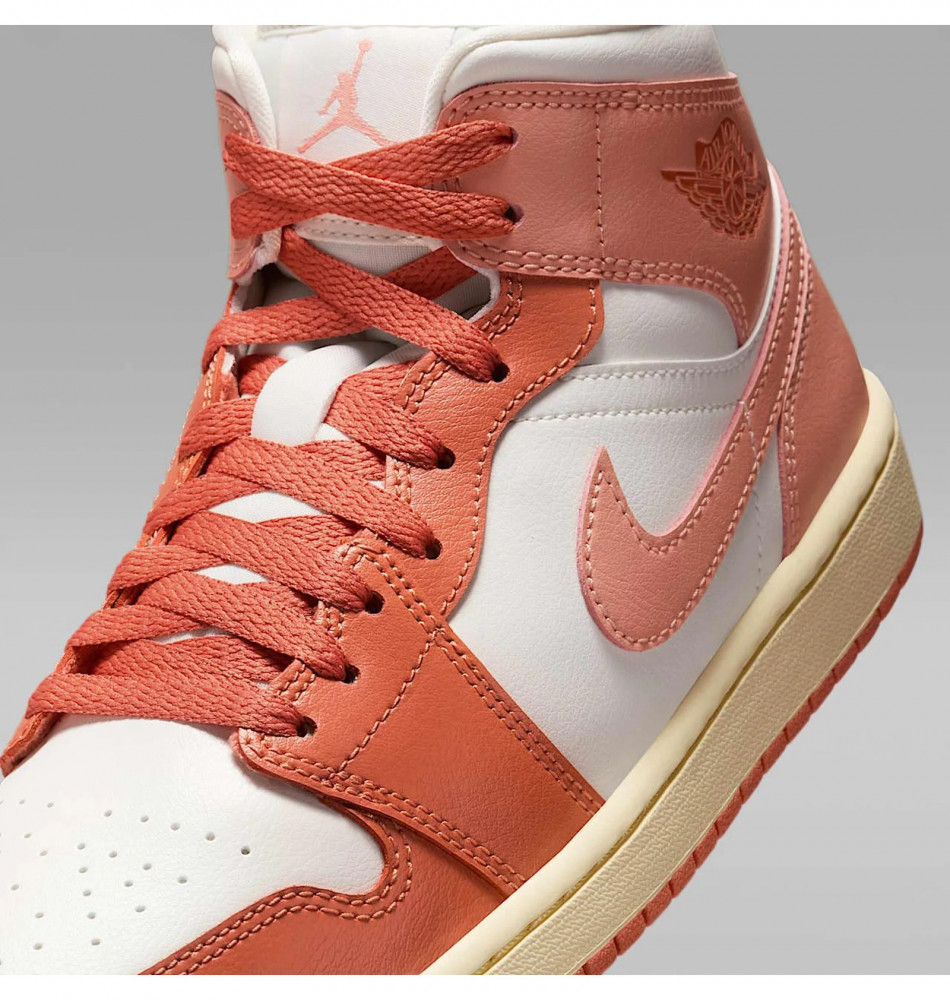 Женские кроссовки Nike Air Jordan 1 Mid Triple BQ6472-180_image_5