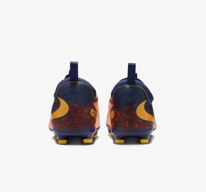 Дитячі бутси Nike Phantom 6 Academy MG/FG HQ2032-800_image_7