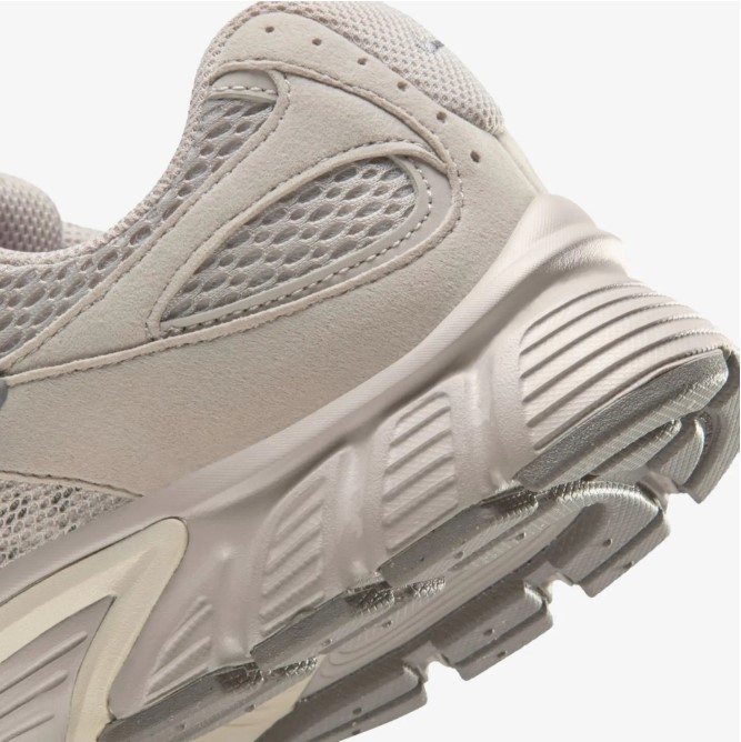 Жіночі кросівки Nike W V5 Rnr II6294-201_image_6