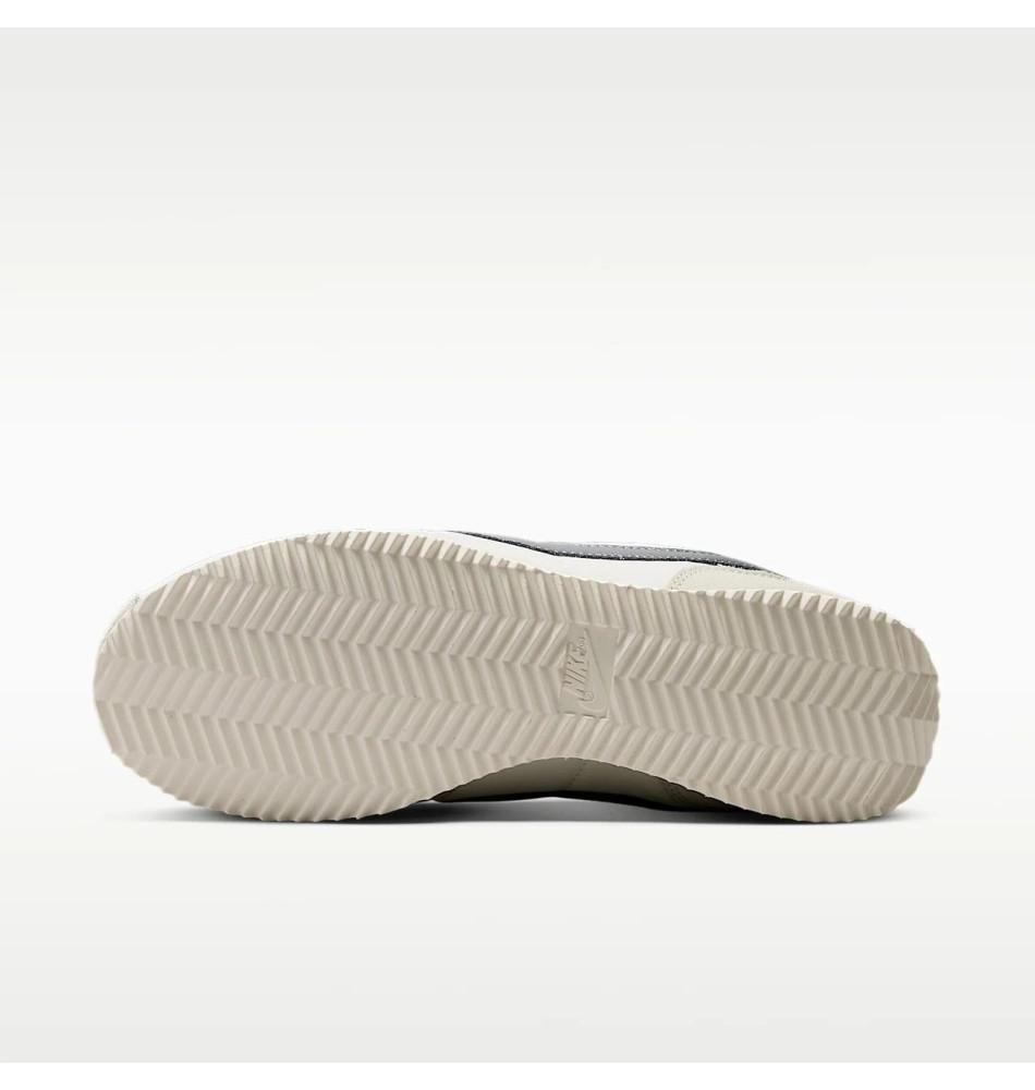 Жіночі кросівки Nike Wmns Cortez IU7556-030_image_4