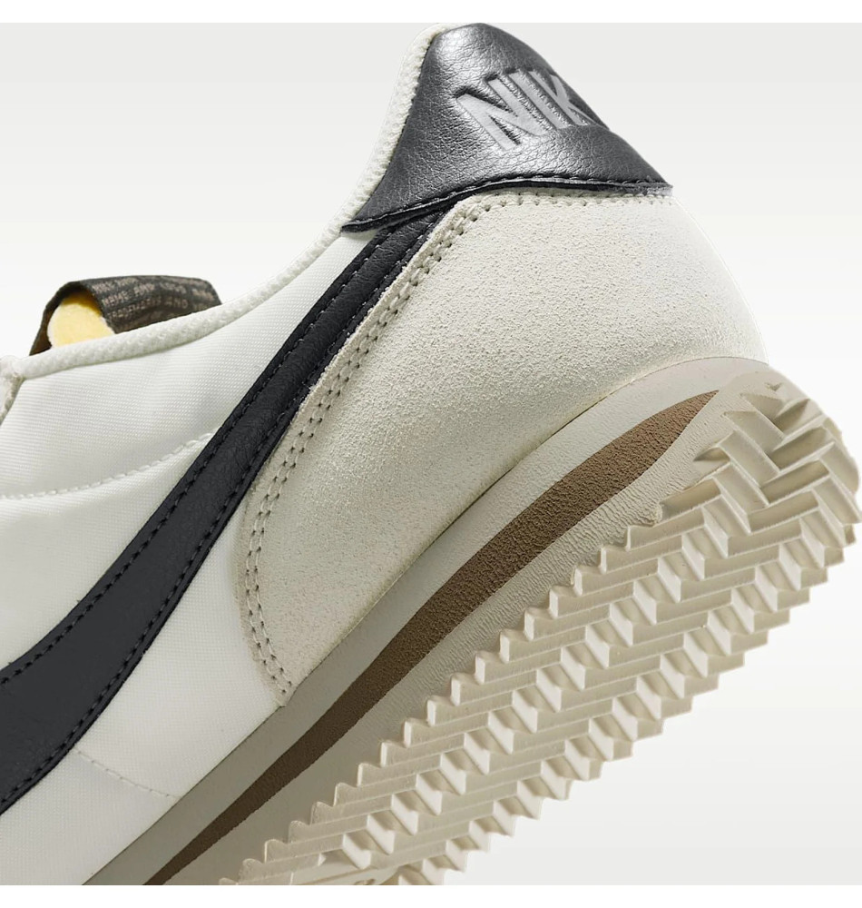 Жіночі кросівки Nike Wmns Cortez IU7556-030_image_6