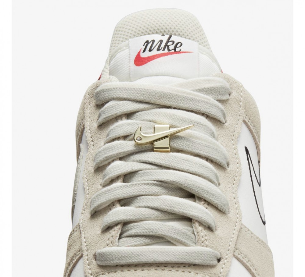 Кросівки NIKE AIR FORCE 1 07 LV8 DB3597-100_image_6