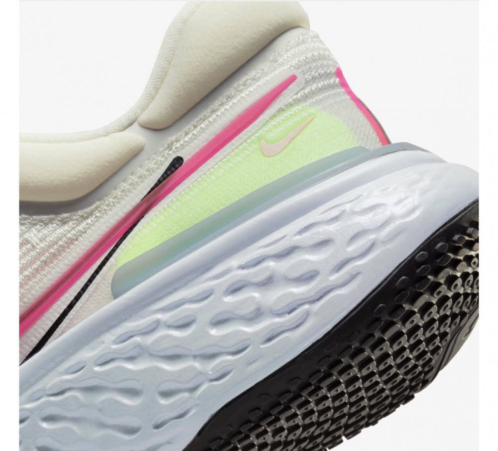 Кросівки для бігу Nike Air ZoomX Invincible Run Flyknit DJ5450-001_image_4