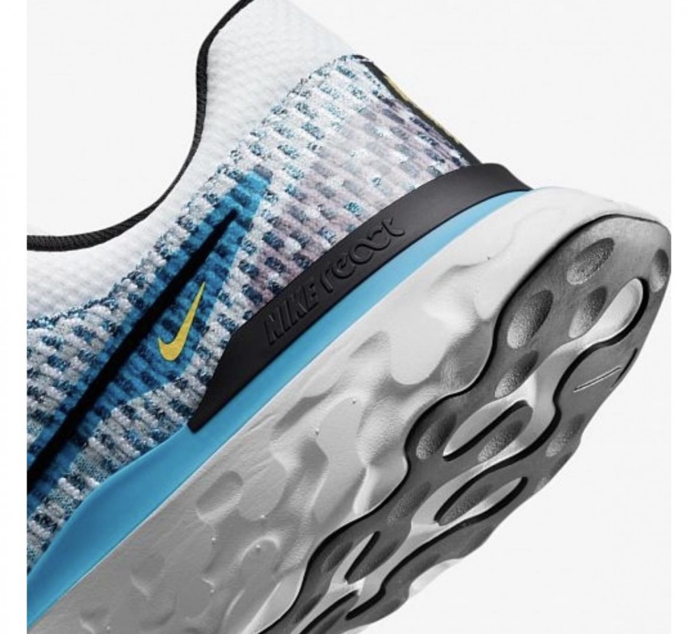 Кросівки для бігу Nike React Infinity Run Flyknit 3 DH5392-102_image_3
