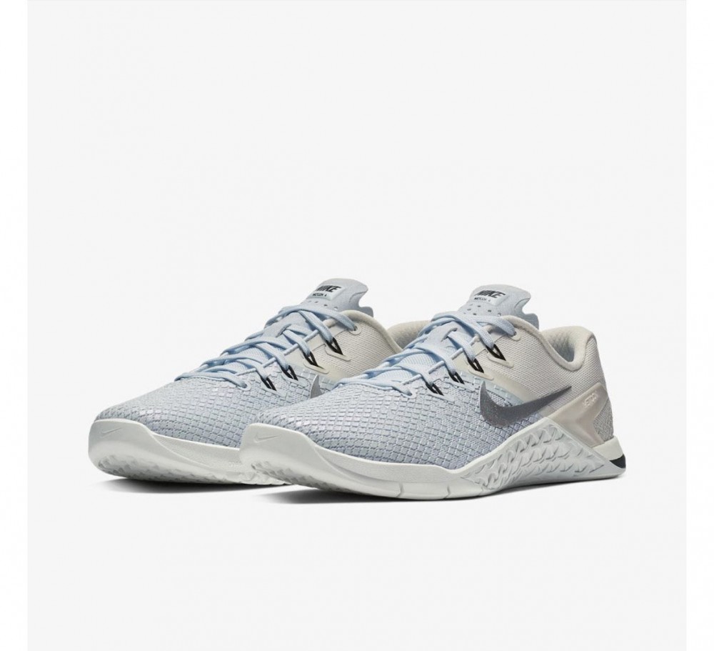 Кросівки для тренувань Nike WMNS METCON 4 XD MTLC AV2252-400_image_5