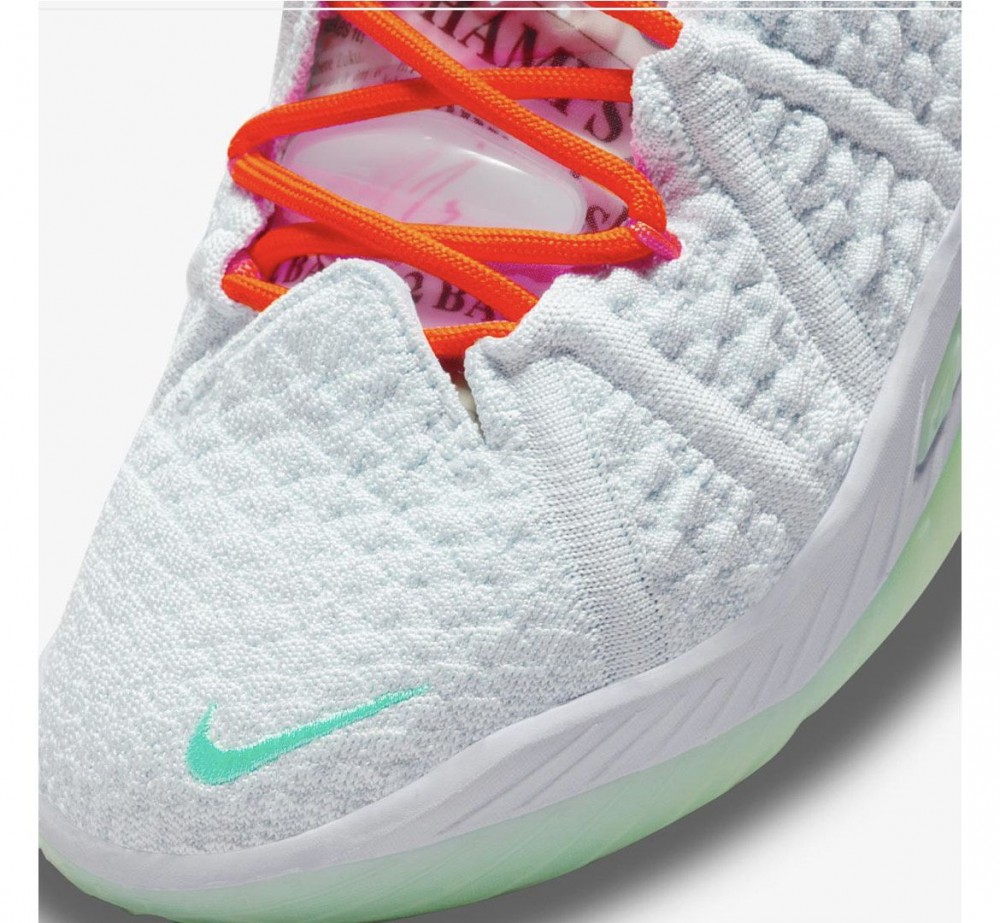 Чоловічі кросівки Nike LeBron 18 Black White University CQ9283-401_image_7