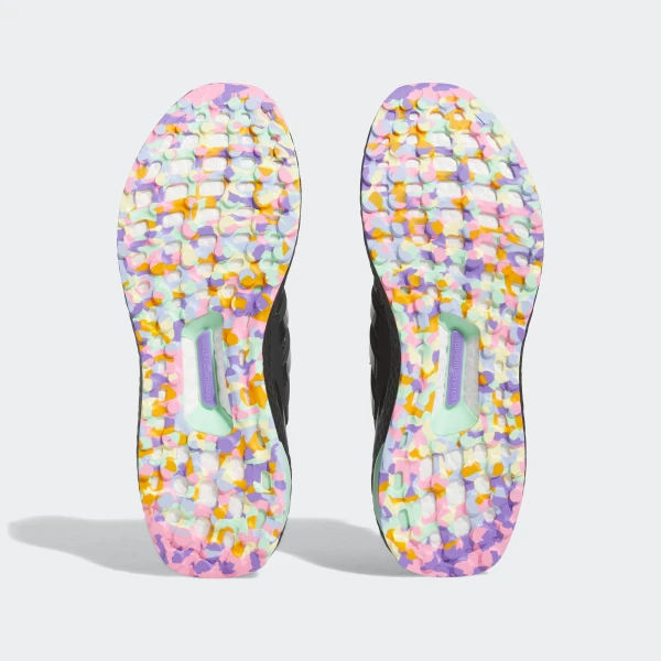 Чоловічі кросівки adidas UltraBoost DNA Valentine's Day HQ6174_image_7
