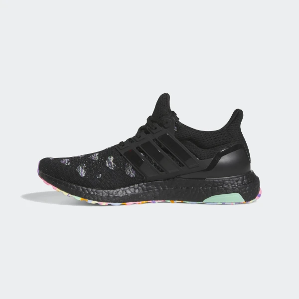 Чоловічі кросівки adidas UltraBoost DNA Valentine's Day HQ6174_image_2