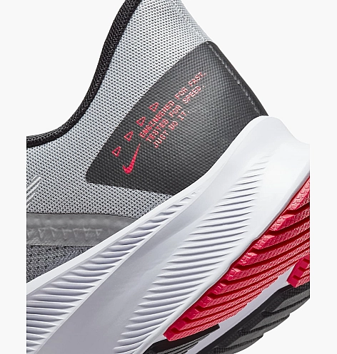 Бігові кросівки Nike Quest 4 DA1105-007_image_4
