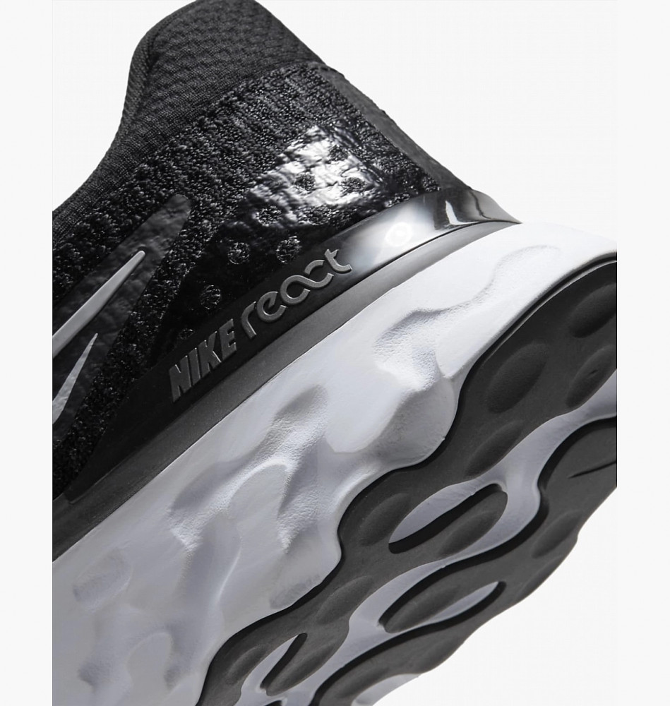 Кросівки для бігу Nike React Infinity Run Flyknit 3 Black DH5392-001_image_3