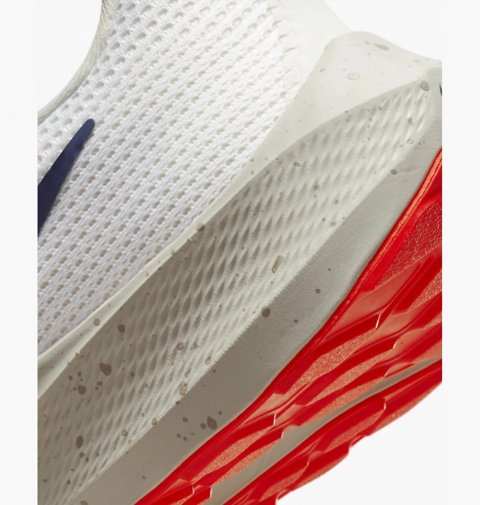 Кросівки Nike Pegasus 40 DV3853-100_image_4