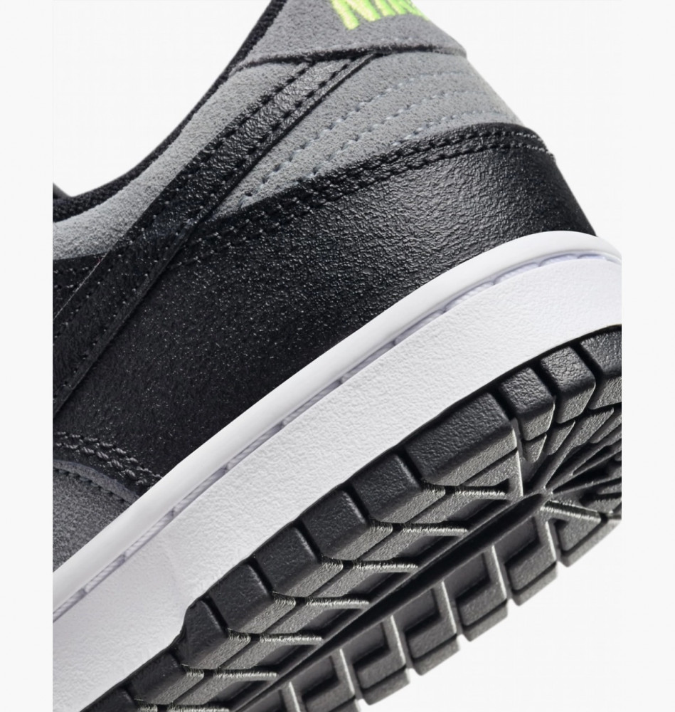 Кросівки Nike Dunk Low Black/Grey FQ2205-001_image_4