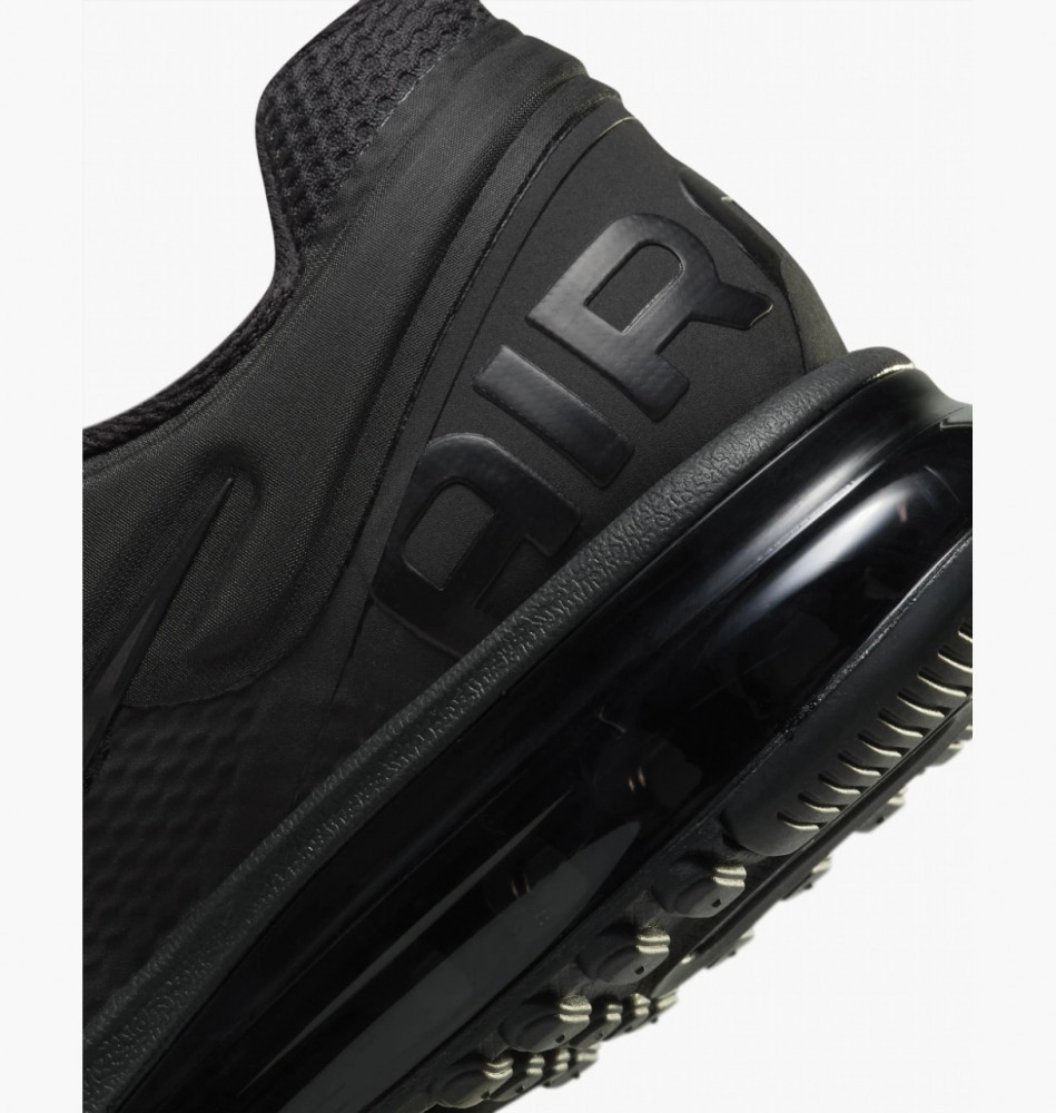 Кросівки Nike Air Max Plus FZ3156-010_image_6