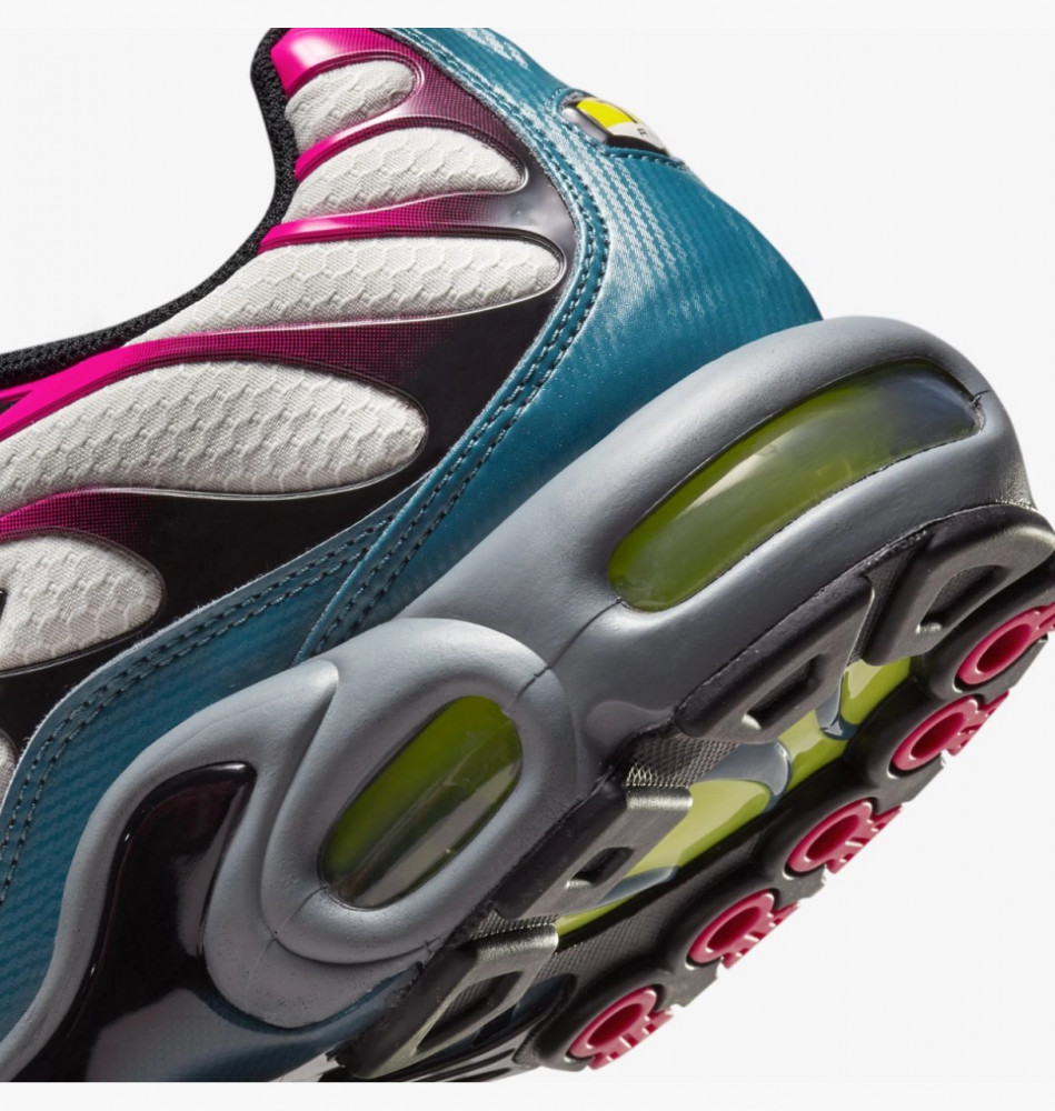 Кросівки Nike Air Max Plus Piteal Volt DH4776-002_image_4