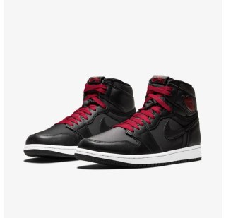 Чоловічі кросівки Nike Air Jordan 1 Retro High OG Black Satin 555088-060