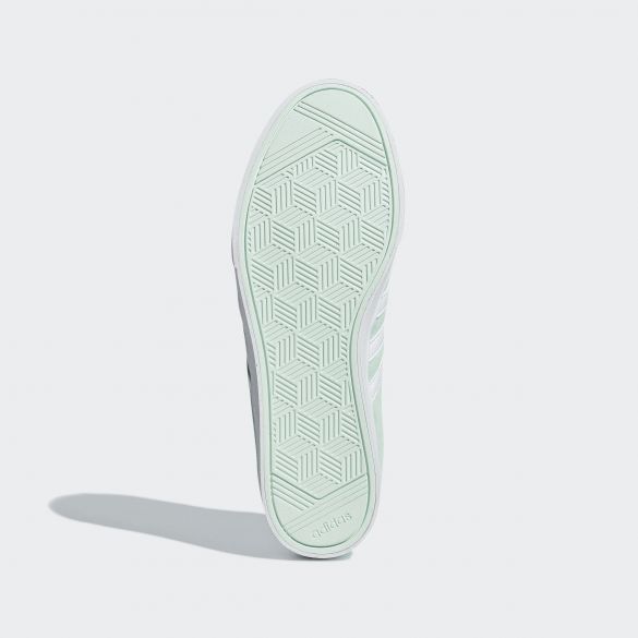 Женские кроссовки Adidas Courtset F35769