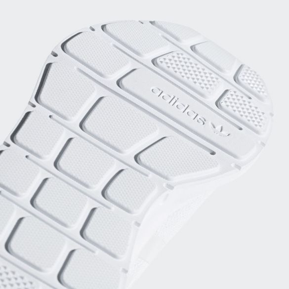 Жіночі кросівки Adidas Swift Run B37719_image_10