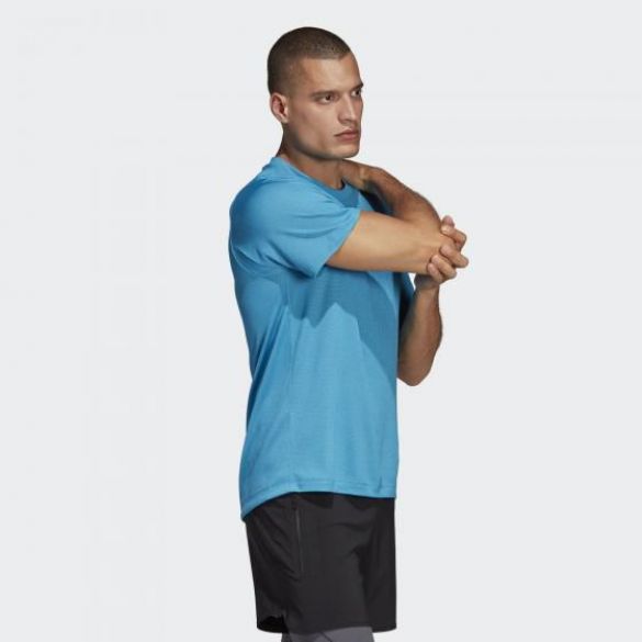 Чоловіча футболка Adidas Freelift Fitted Climachill DX0794_image_6