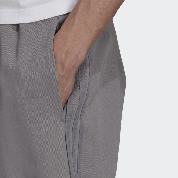 Брюки adidas Adicolor Trefoil Relaxed Twill Originals H11372_image_4