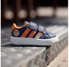Дитячі кросівки Adidas Disney Mickey Mouse Grand Court JQ8071