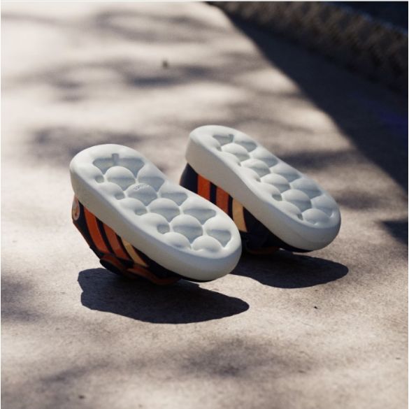 Дитячі кросівки Adidas Disney Mickey Mouse Grand Court JQ8071_image_3