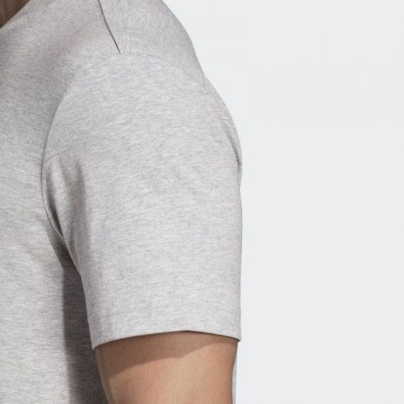 Мужская футболка Adidas Must Haves Badges of Sport DT9930_image_6