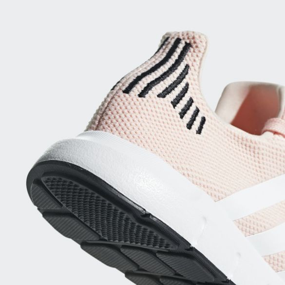 Жіночі кросівки Adidas Swift Run B37681_image_5