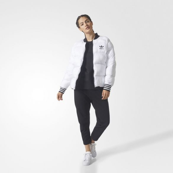 Жіноча куртка Adidas Sst W BS4424_image_8