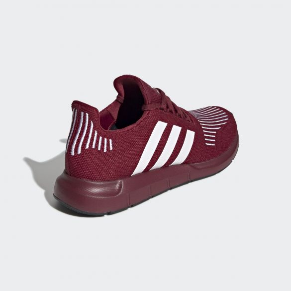 Чоловічі кросівки Adidas Swift Run EE4446_image_9