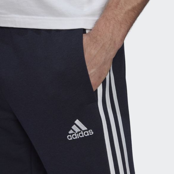 Чоловічі штани Adidas Essentials 3-Stripes GK8830_image_3