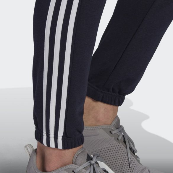 Чоловічі штани Adidas Essentials 3-Stripes GK8830_image_4