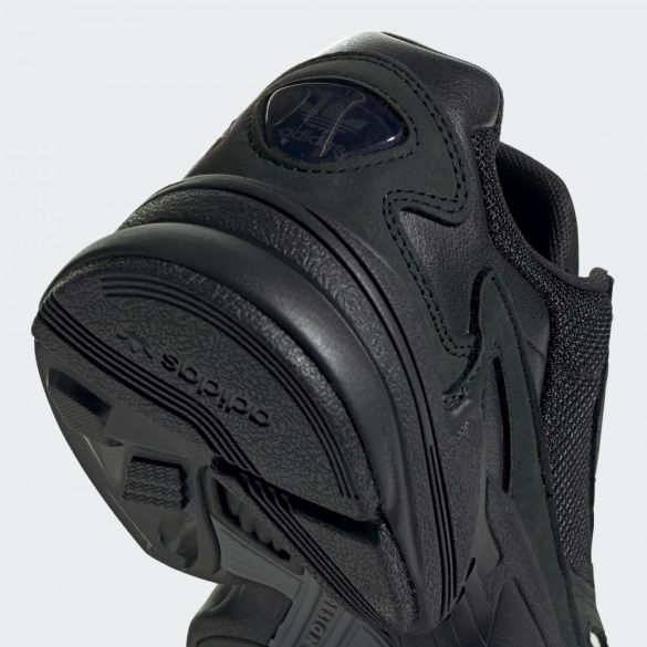 Жіночі кросівки Adidas Falcon G26880_image_4