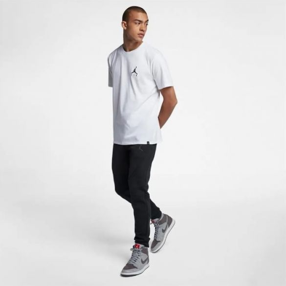 Футболка чоловіча Air Jordan M J Jumpman Air Embrd Tee AH5296-100_image_2