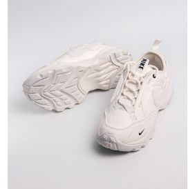 Кросівки жіночі Nike Tc 7900 White DD9682-100