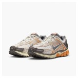 Кросівки чоловічі Nike Zoom Vomero 5 IB7469-030_image_5