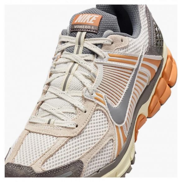 Кросівки чоловічі Nike Zoom Vomero 5 IB7469-030_image_3