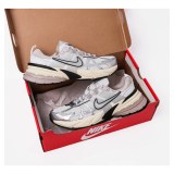 Чоловічі кросівки Nike V2K Run FD0736-001_image_4