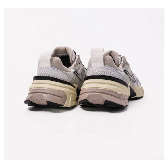 Чоловічі кросівки Nike V2K Run FD0736-001_image_7