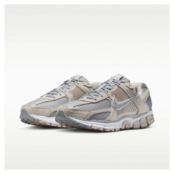 Кросівки унісекс Nike Zoom Vomero 5 HF1553-101_image_4