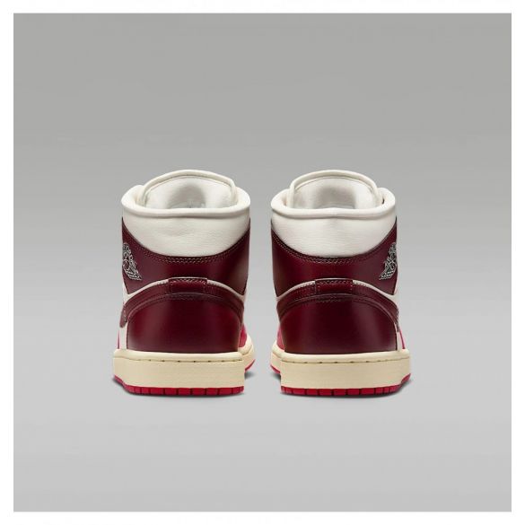 Жіночі кросівки Nike Air Jordan 1 Mid  BQ6472-119_image_7