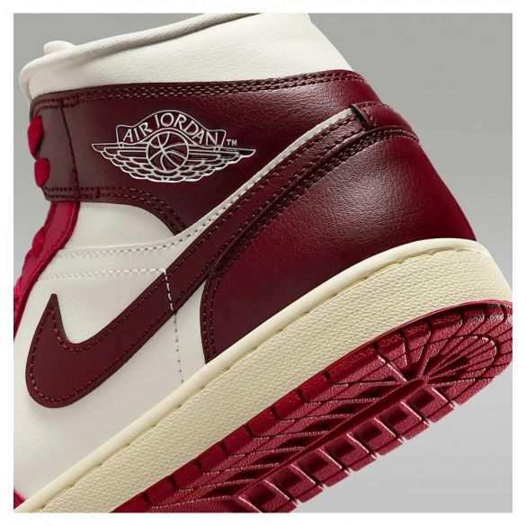 Жіночі кросівки Nike Air Jordan 1 Mid  BQ6472-119_image_6