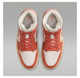 Жіночі кросівки Nike Air Jordan 1 Mid  BQ6472-180