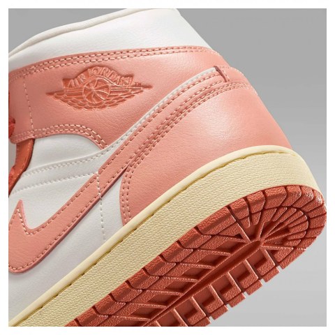 Женские кроссовки Nike Air Jordan 1 Mid Triple BQ6472-180_image_6